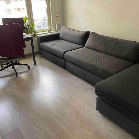 Private Double Bed Room Only With Balcony In Apartment Rotterdam Kültér fotó