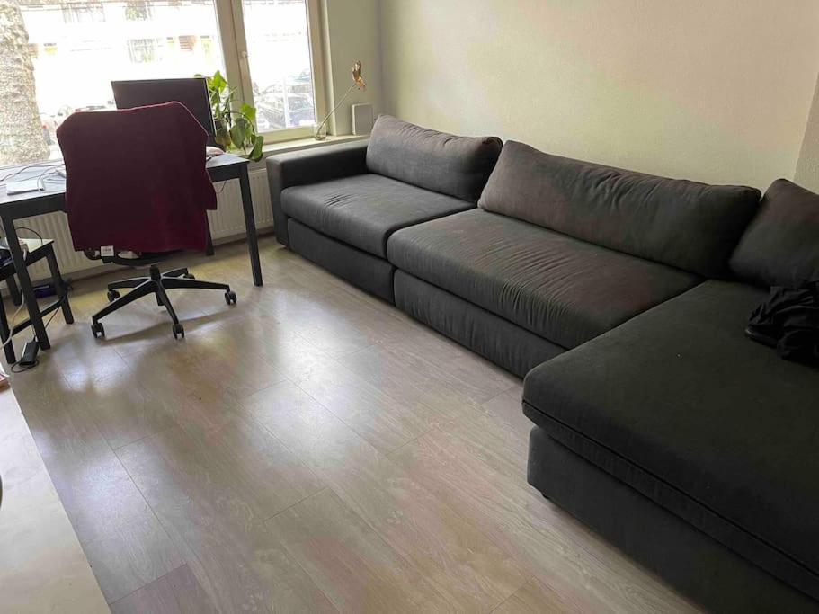 Private Double Bed Room Only With Balcony In Apartment Rotterdam Kültér fotó
